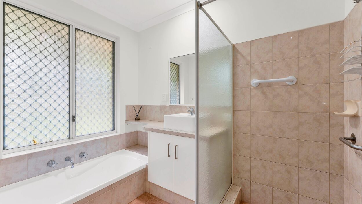 Centurion Real Estate - 110 Tibradden Circle - Ascot