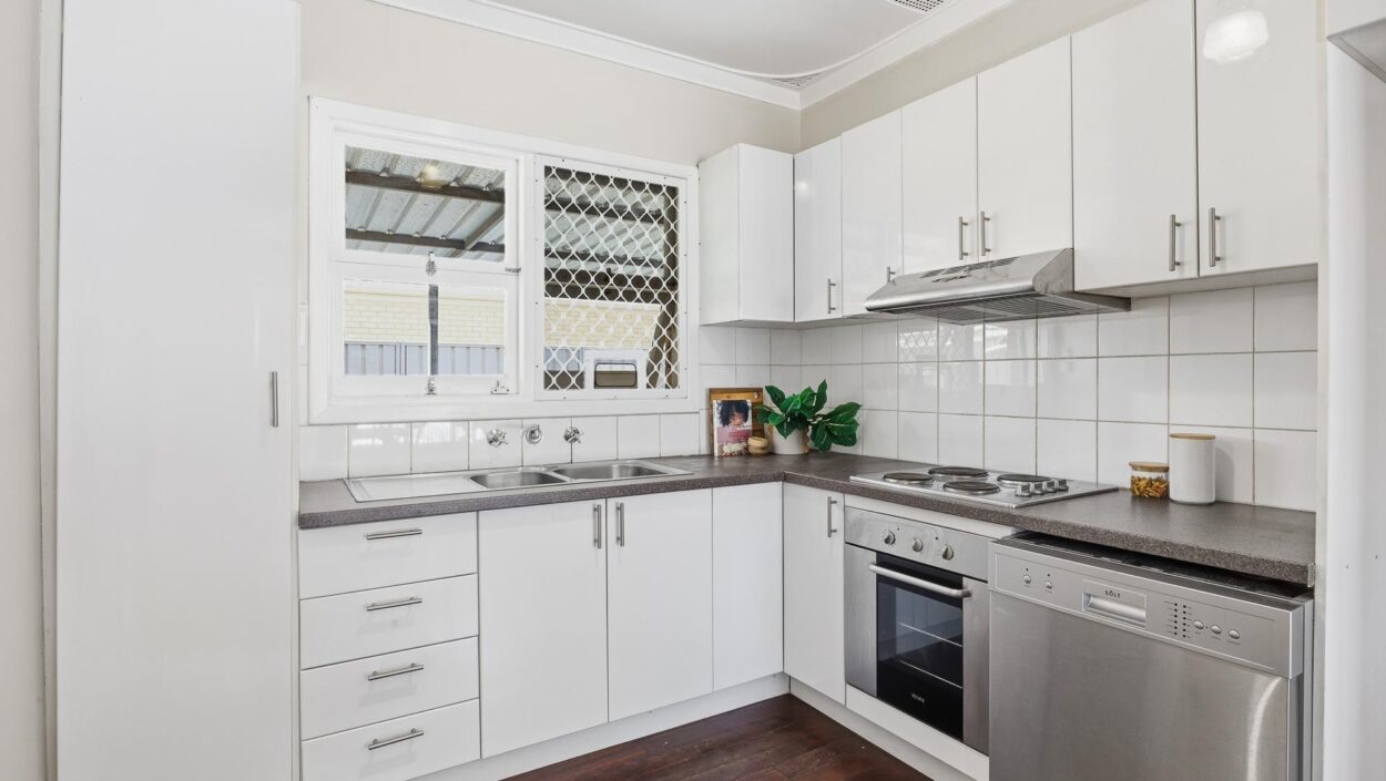 Centurion Real Estate - 59 Cyril Road - High Wycombe