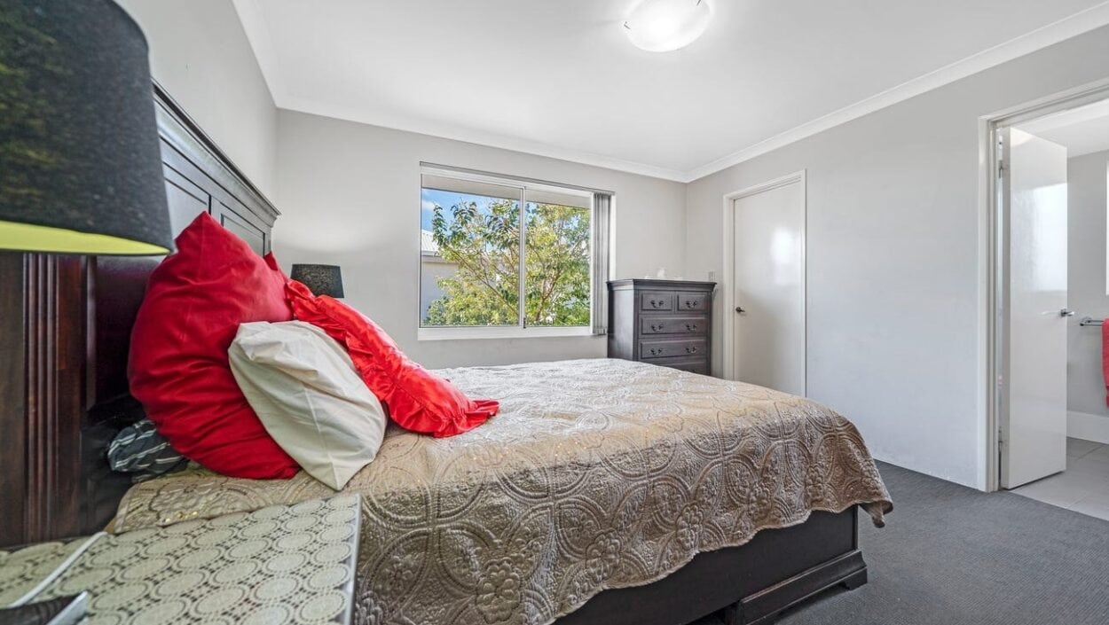 Centurion Real Estate - 7 Ling Place - High Wycombe