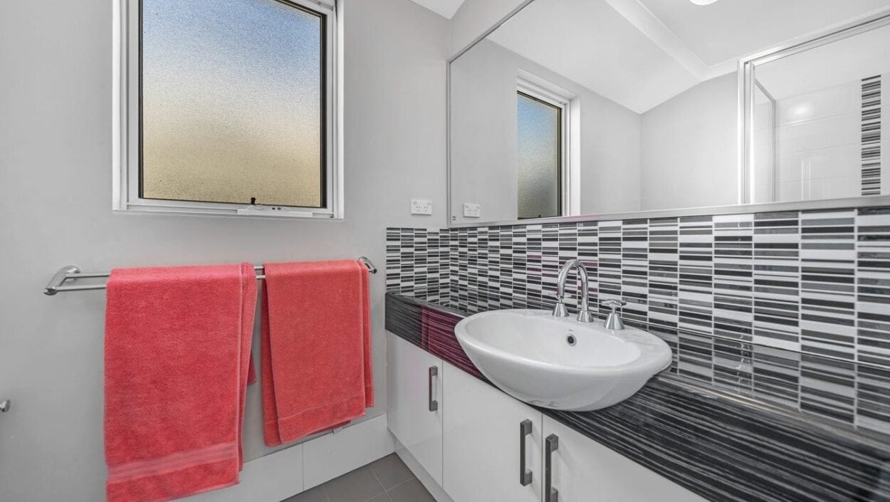 Centurion Real Estate - 7 Ling Place - High Wycombe