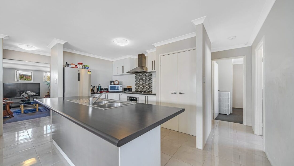 Centurion Real Estate - 7 Ling Place - High Wycombe